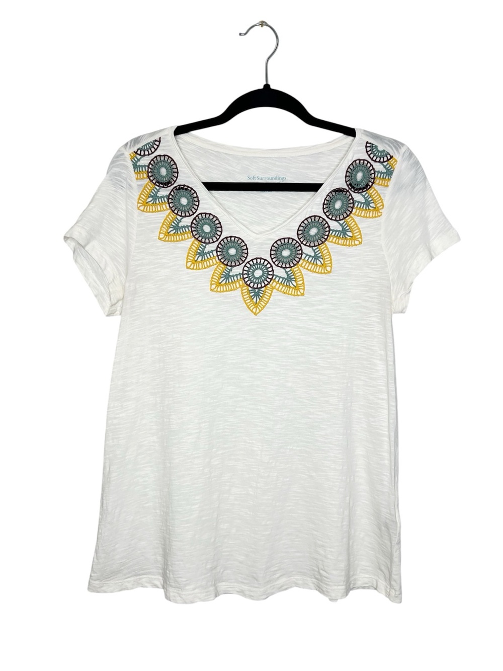 SOFT SURROUNDING Western Embroidered V Neck off white Cotton Tee size Small